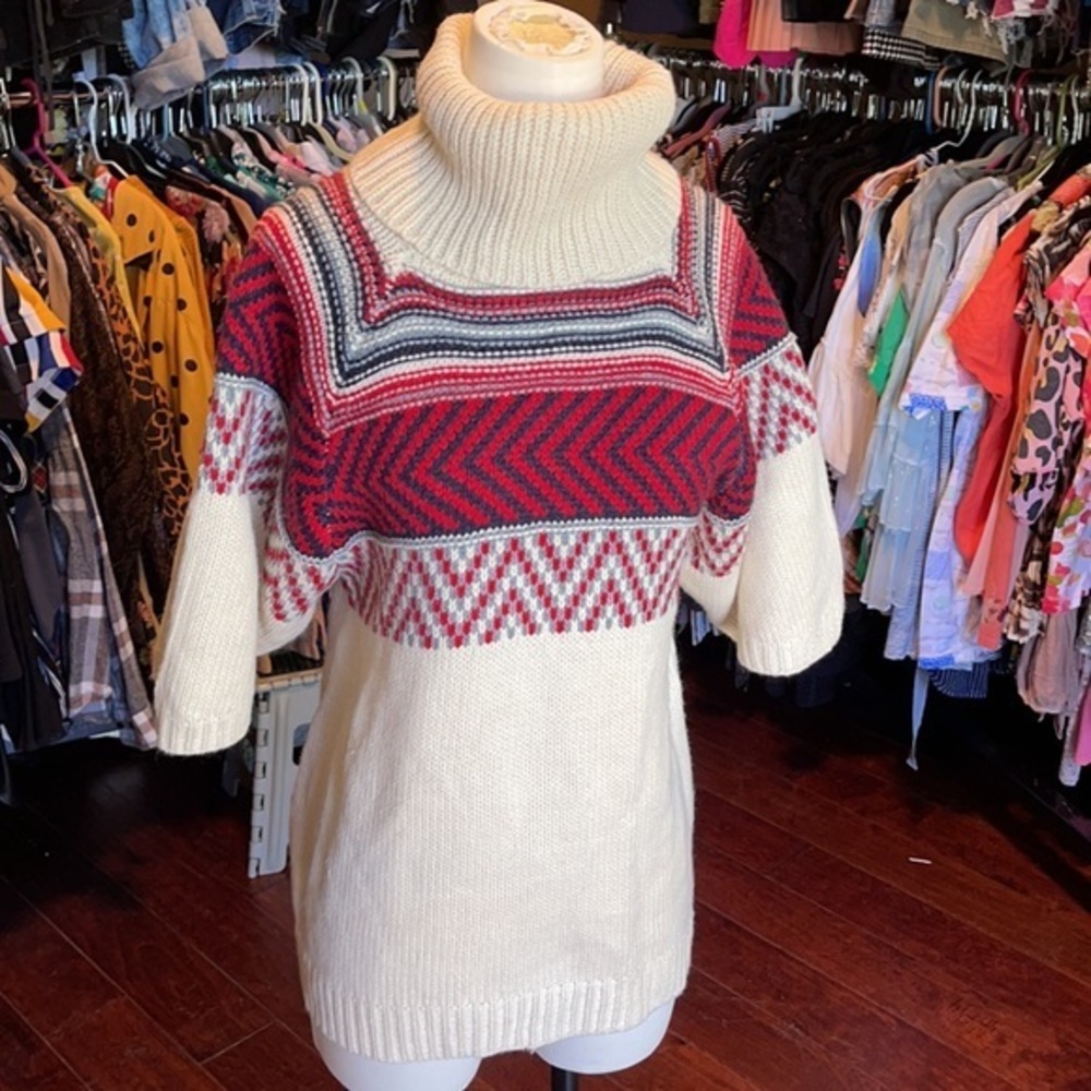 Mo Vint New York Anthropologie vintage like short sleeve sweater winter print